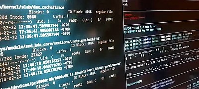 Napi humor: Programozás - a filmekben vs a valóság