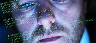 Azonosíthatók forrásaik kódolási stílusa alapján a programozók