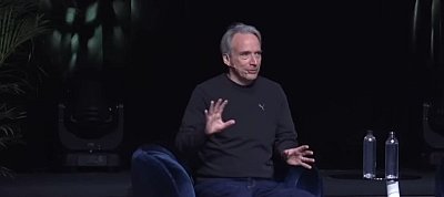 Elmondta Linus Torvalds, hogy mit gondol a vibe kódolásról