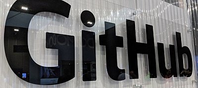A .NET és Java biztonsági hibákra is figyelmeztetni fog a GitHub